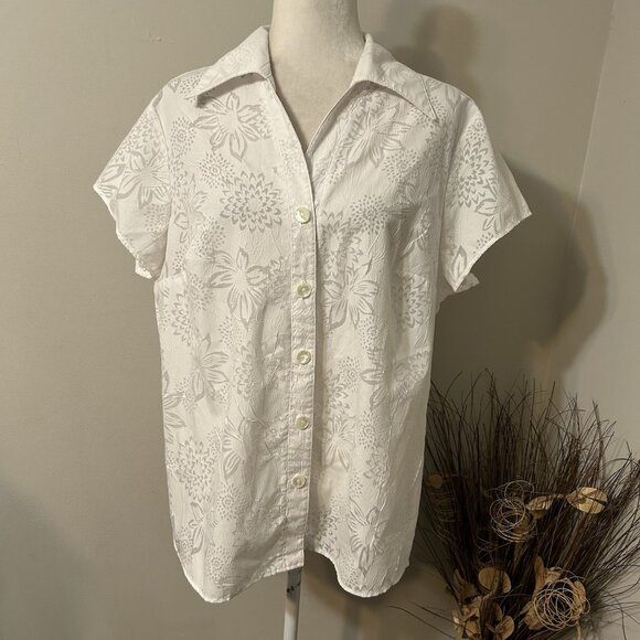 Dressbarn Tops - DRESSBARN Women White Button Up Shirt Textured Semi Sheer Cap Sleeve Floral 14